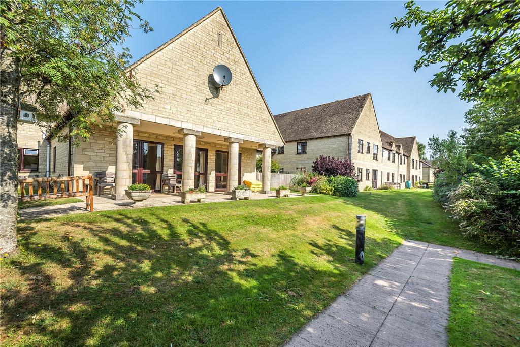 Minchinhampton, Stroud, GL6 2 bed apartment £195,000