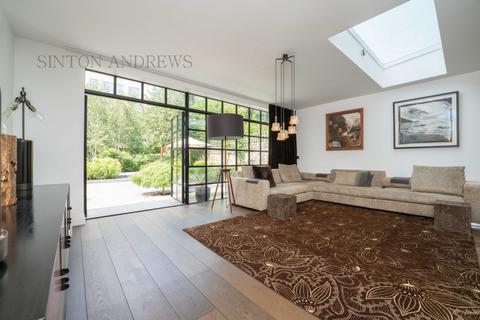 Flat 1, 21 Mattock Lane, London, W5 5BH