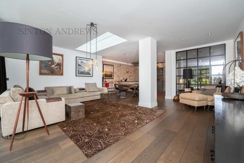 Flat 1, 21 Mattock Lane, London, W5 5BH