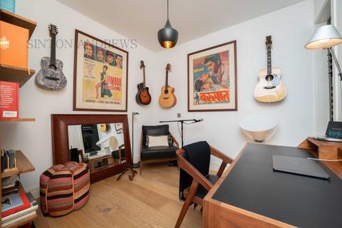 Flat 1, 21 Mattock Lane, London, W5 5BH