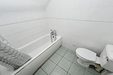 1 bedroom flat to rent, Bournemouth