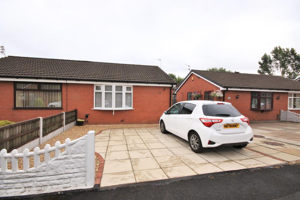 Mottram Drive, Poolstock, Wigan, WN3 5EA 2 bed semidetached bungalow