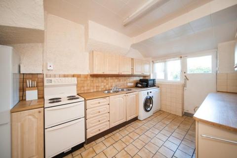 4 bedroom house share to rent, Edenvale Road