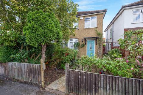 40 Cambridge Road, New Malden, KT3 3QG