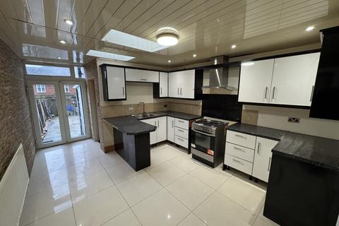3 bedroom terraced house to rent, Ridgeway, Birmingham, West Midlands, B17