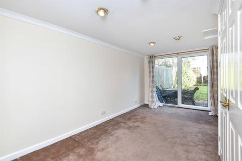 27 Appledown Close, Alresford, SO24 9ND
