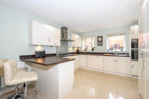 4 bedroom detached house to rent, Mills Chase, Bracknell, Berkshire, RG12