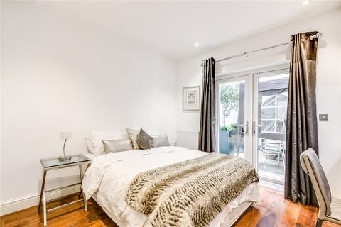 3 bedroom flat for sale, St. Georges Square, London, SW1V
