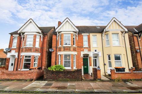 180 Castle Road, Bedford, MK40 3SP