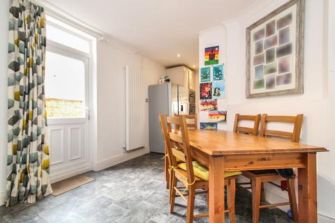 180 Castle Road, Bedford, MK40 3SP