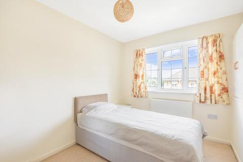 36 Kelvedon Close, Kingston Upon Thames, KT2 5LG