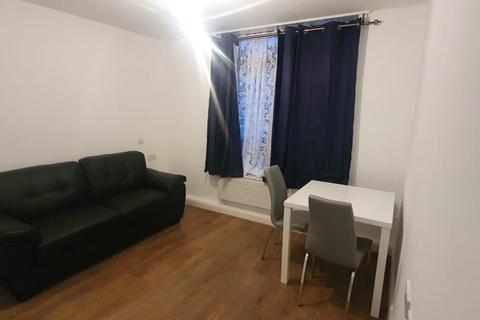1 bedroom townhouse to rent - Abbey Road,  Newbury Park Ilford, IG2
