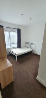 1 bedroom in a flat share to rent, Abbey Road,  Ilford, IG2