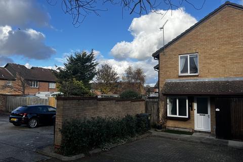 1 bedroom end of terrace house to rent, Colebrook Lane, Loughton, IG10