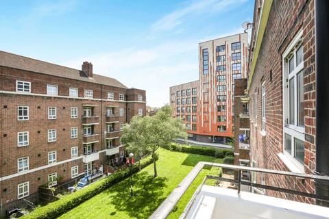 3 bedroom apartment to rent, Retreat Place, Cressett House, Hackney, E9