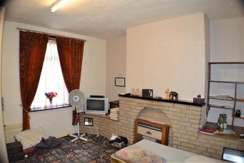 9 Granite Street, Oldham, OL1 4EZ