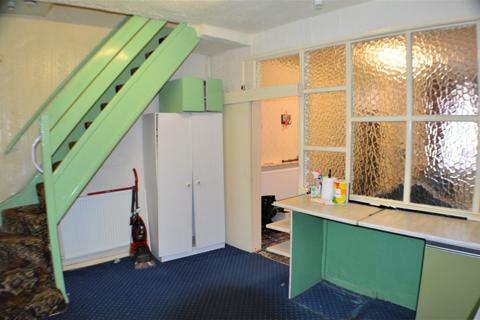 9 Granite Street, Oldham, OL1 4EZ