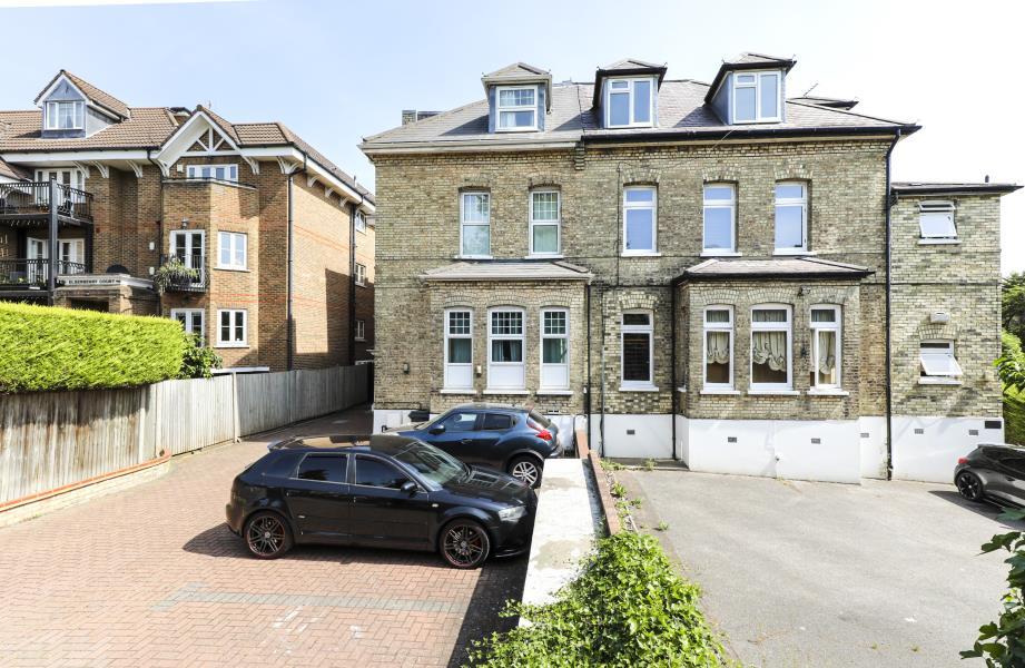 Bycullah Road, Enfield, EN2 1 bed flat £1,100 pcm (£254 pw)