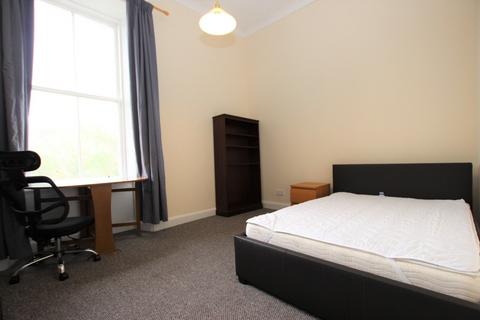 3 bedroom flat to rent, Westbank Quadrant, Kelvinbridge, Glasgow, G12