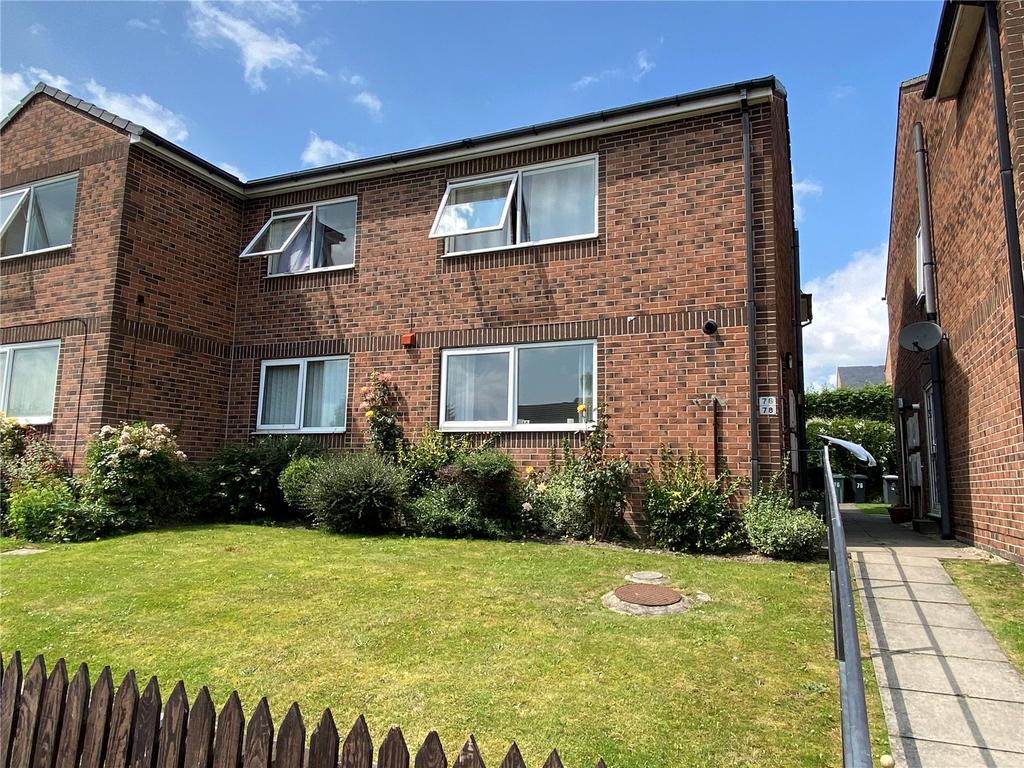 Cullingworth Street, Dewsbury, WF13 2 bed apartment £75,000