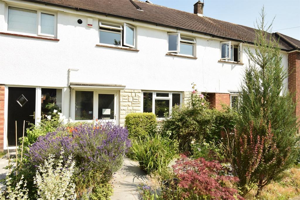 Castle Drive, Kemsing, Sevenoaks, Kent 4 bed terraced house £400,000