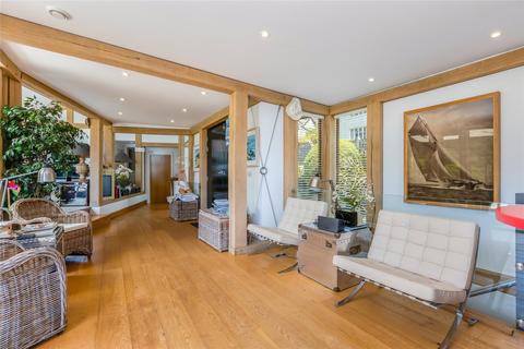 The Beach House Beadon Road, Salcombe, TQ8 8JT