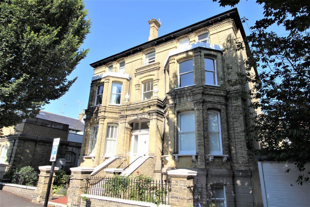 12 Second Avenue, Hove BN3 2LL 1 bed ground floor flat £325,000