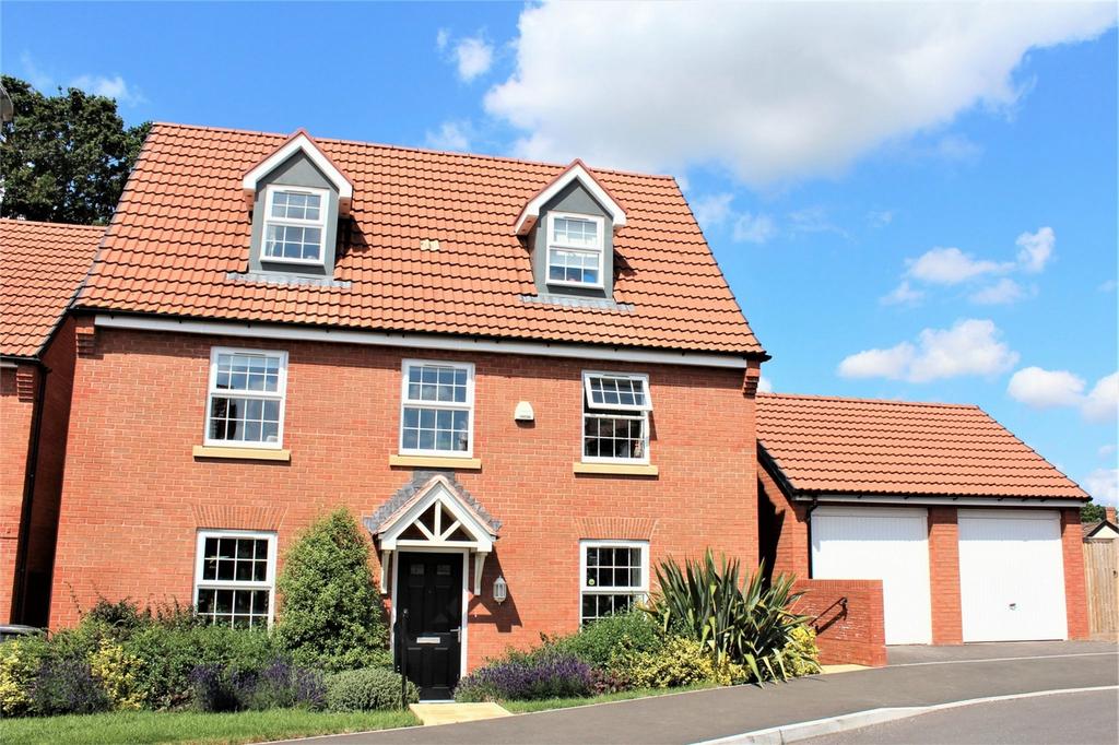 Aginhills Drive, Monkton Heathfield 5 bed detached house £525,000