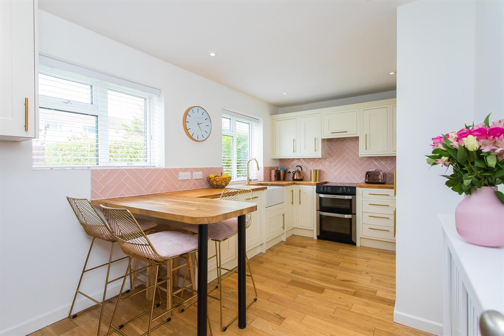 Long Cross, Felton, Bristol, BS40 9YQ 3 bed semidetached house £340,000