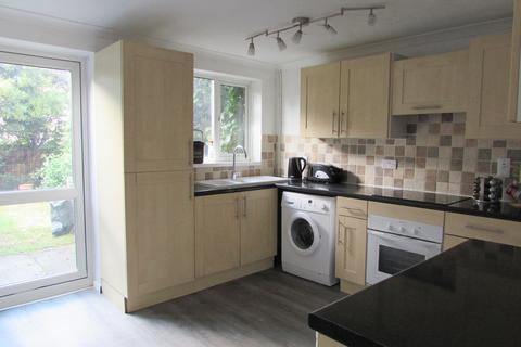 3 Hollymead, Carshalton, SM5 2NT