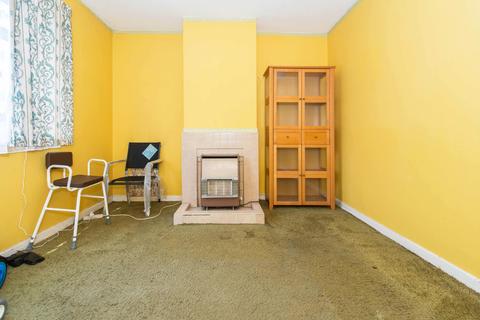124 Culvers Way, Carshalton, SM5 2LF