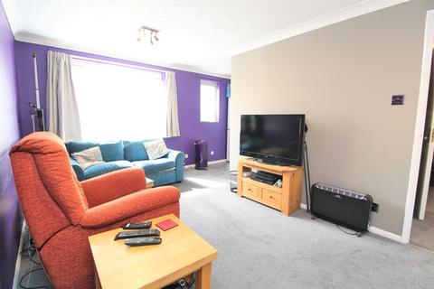 21 Avignon Close, Colchester, CO2 8YH