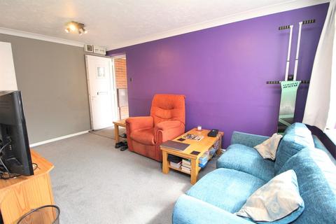 21 Avignon Close, Colchester, CO2 8YH