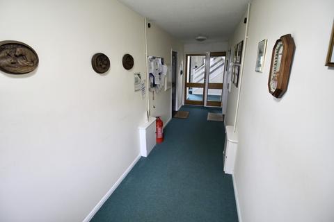2 bedroom apartment for sale - Hilltop Close, Rayleigh
