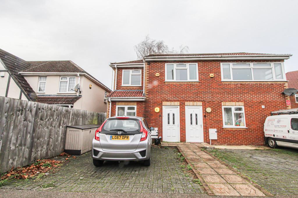 Walton Avenue, Harrow 2 bed apartment £350,000