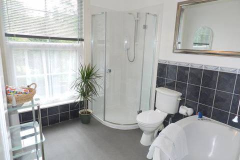 41 Cliff Road, Leeds, LS6 2ET