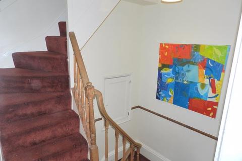 41 Cliff Road, Leeds, LS6 2ET