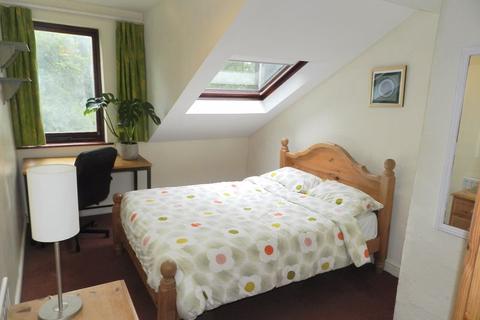 41 Cliff Road, Leeds, LS6 2ET