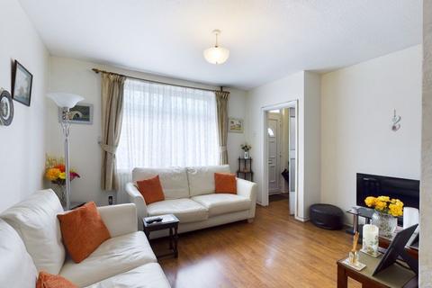 8 Kennet Green, South Ockendon, RM15 5RB