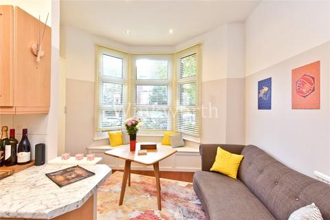 1 bedroom apartment to rent, Belmont Road, London, N15