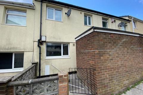 3 bedroom terraced house to rent, Earsdon Close, Newcastle Upon Tyne