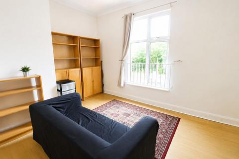 2 bedroom flat to rent, High Street, Colliers Wood, London, SW19