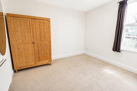 2 bedroom flat to rent, High Street, Colliers Wood, London, SW19