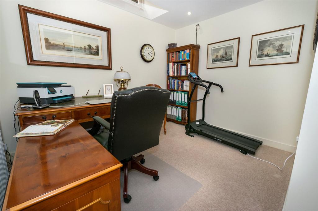 Bedroom 4/ Study