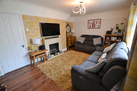 39 Blagrove Crescent, Bristol, BS13 0DF