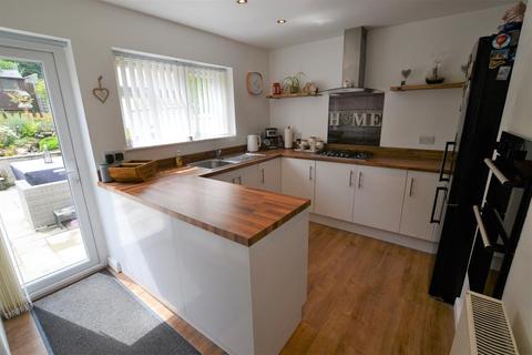 39 Blagrove Crescent, Bristol, BS13 0DF