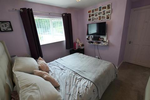 39 Blagrove Crescent, Bristol, BS13 0DF