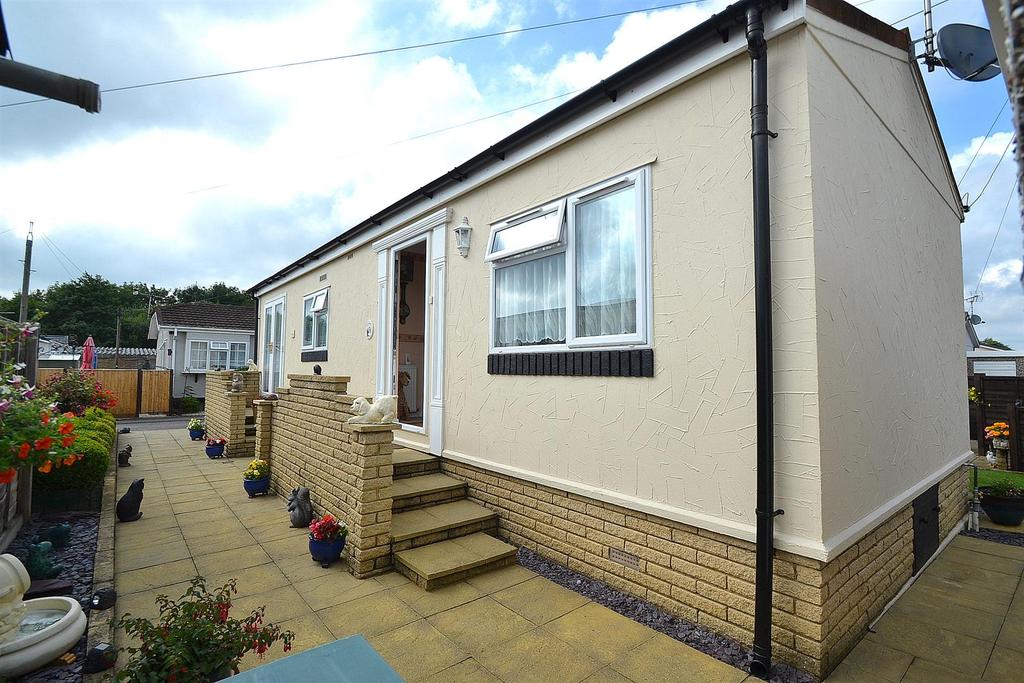 Upper Horsebridge, Hailsham 1 bed park home £130,000