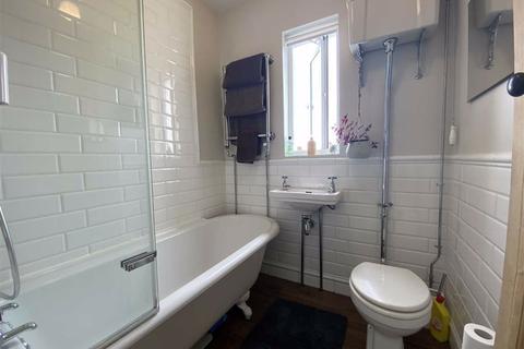 310 Gladstone Road, Barry, CF63 1NH