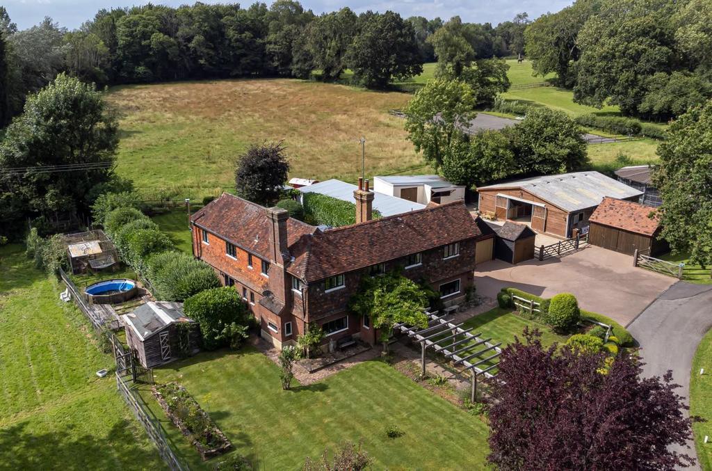 Tower Hill, Horsham, RH13 5 bed detached house £1,450,000
